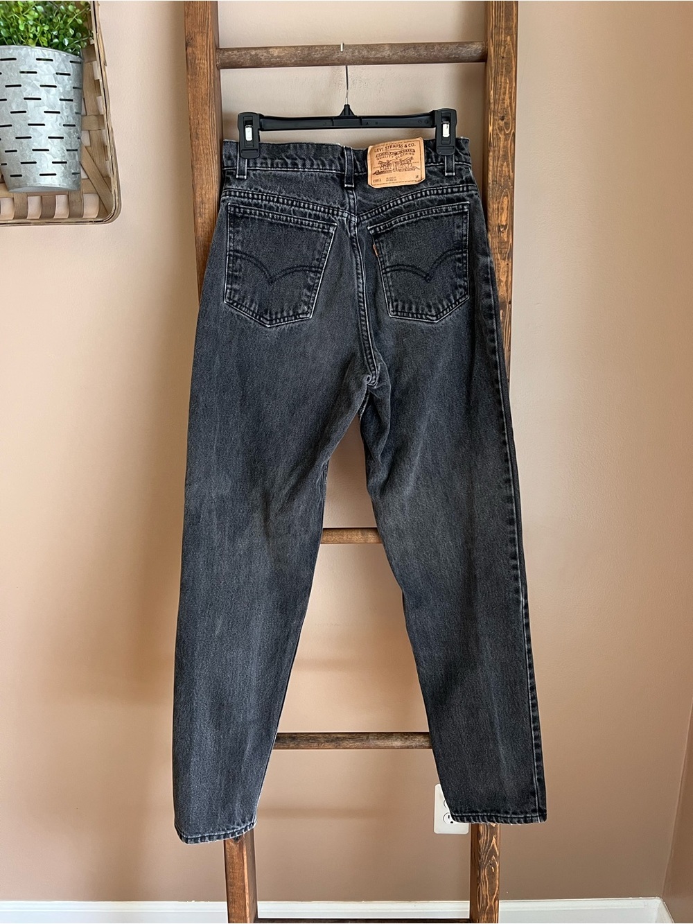 Levi’s Orange Tab Black Jeans — Classic Straight Fit - Picture 2 of 7